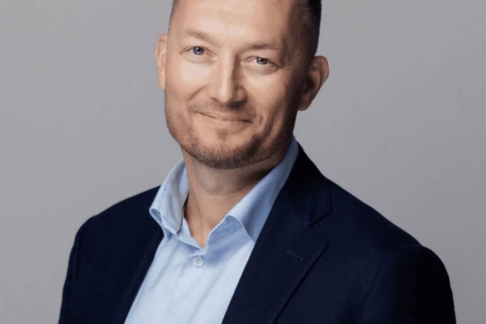 Rune Larsen Headshot